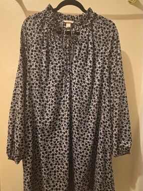 Black and white Floral Tie-Neck Long Sleeve Dress